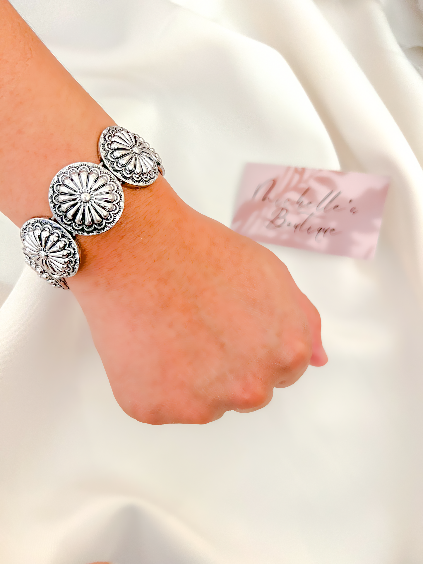 Flower bracelet